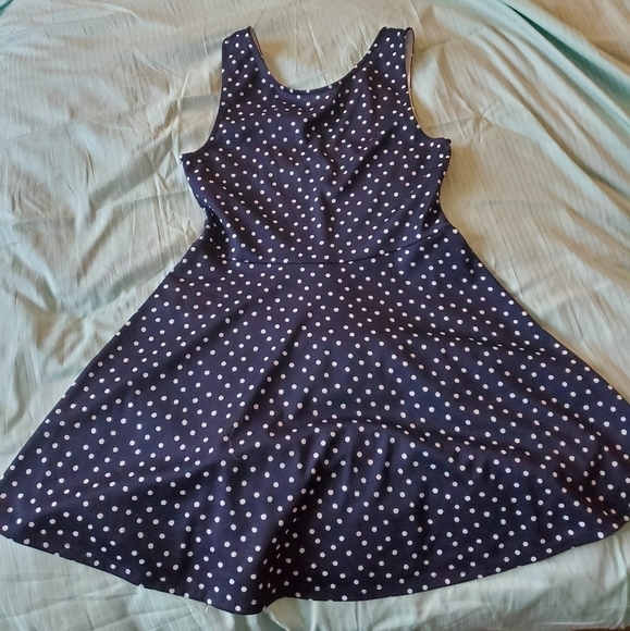 Divided | 14 | Deep V Polka Dot Dress - Picture 3 of 8